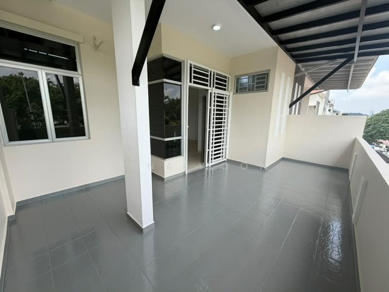 Rumah Teres 2-Tingkat untuk Disewa di Taman Mutiara Rini (Skudai) - Anna Woon - Balcony - PropertyGuru.com.my