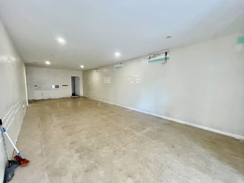 Shop for Rent in Jelutong (Penang) - Lee Xue Chen - Interior - PropertyGuru.com.my