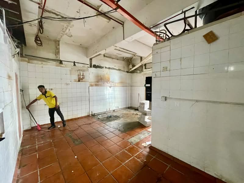 Shop for Rent in Jelutong (Penang) - Lee Xue Chen - Interior - PropertyGuru.com.my