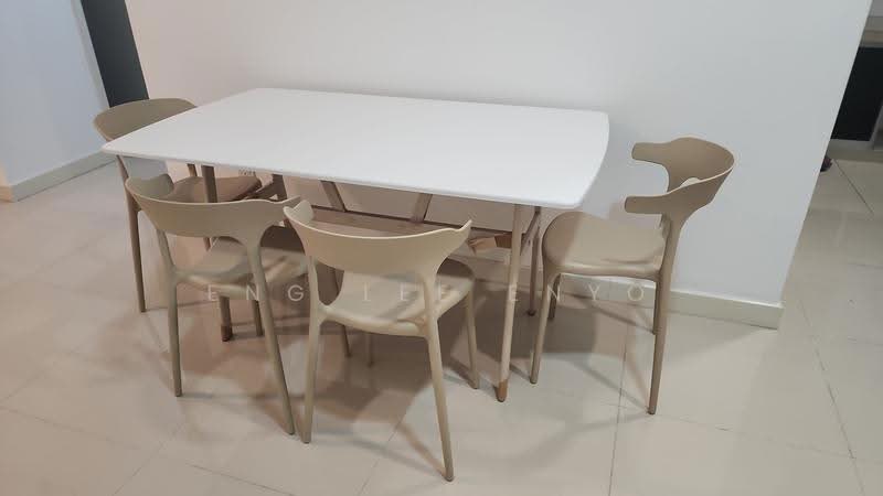 Kediaman Servis untuk Disewa di Danau Kota Suite Apartments - Eng Lee Enyo - Dining Room - PropertyGuru.com.my