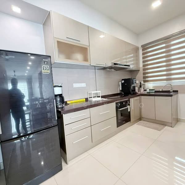 Condominium for Rent at Gardens Ville - Agnes Khoo - Kitchen - PropertyGuru.com.my