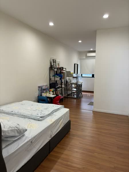 3-storey Terraced House for Sale in Taman Tasik Damai (Sungai Besi) - Suki Tan - Bedroom - PropertyGuru.com.my