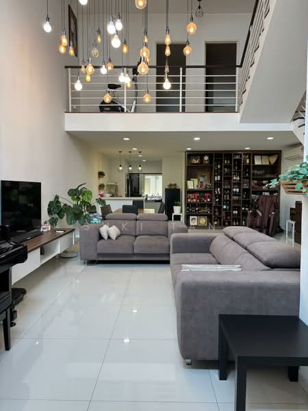 3-storey Terraced House for Sale in Taman Tasik Damai (Sungai Besi) - Suki Tan - Living Room - PropertyGuru.com.my