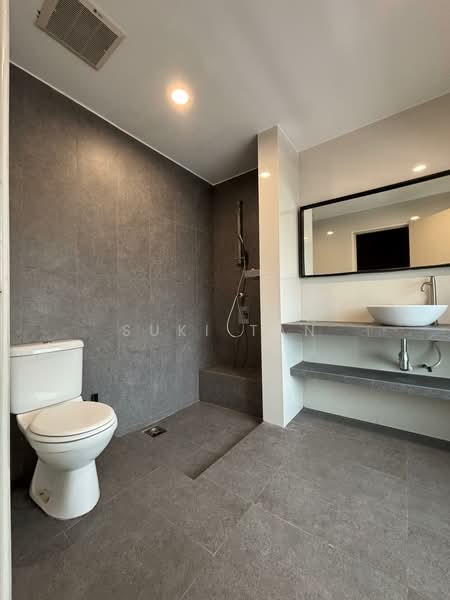 3-storey Terraced House for Sale in Taman Tasik Damai (Sungai Besi) - Suki Tan - Bathroom - PropertyGuru.com.my