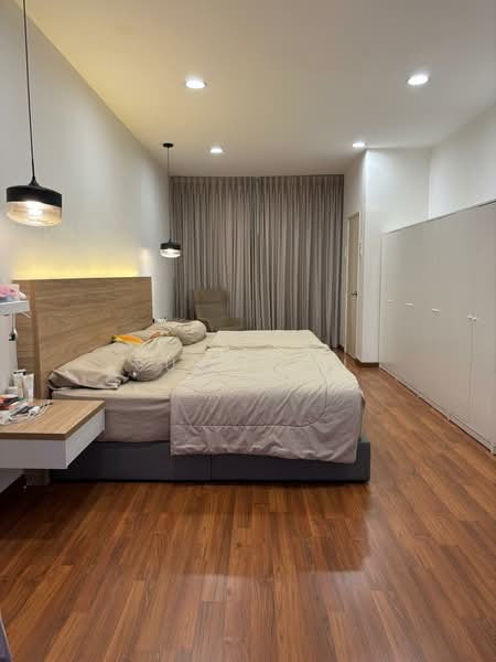 3-storey Terraced House for Sale in Taman Tasik Damai (Sungai Besi) - Suki Tan - Bedroom - PropertyGuru.com.my