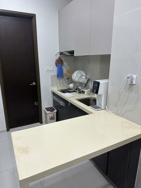 Kondominium untuk Dijual di Bay Point @ Country Garden Danga Bay - NG ZEN XI - Kitchen - PropertyGuru.com.my