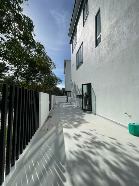 Bungalow for Sale in Taman Equine (Seri Kembangan) - Debbie Tey - Exterior - PropertyGuru.com.my