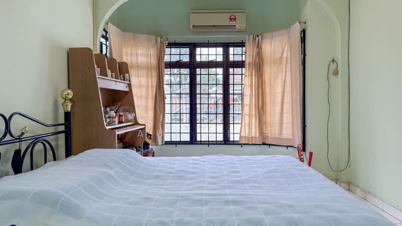 Semi-Detached House for Sale in Seksyen 14 (Petaling Jaya) - Paul Chen - Bedroom - PropertyGuru.com.my