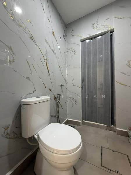 Terraced House for Sale in Rawang (Selangor) - Zann Fauzan - Bathroom - PropertyGuru.com.my