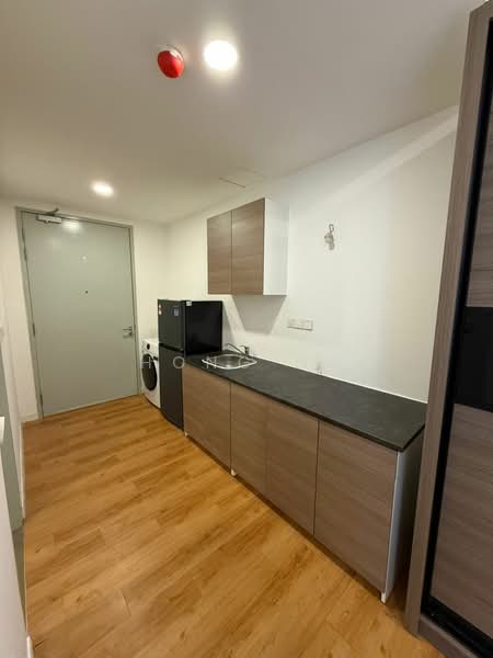 Servis Apartment untuk Dijual di Paramount Utropolis - Hong Ng - Kitchen - PropertyGuru.com.my