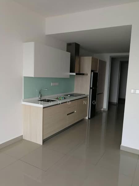 Servis Apartment untuk Dijual di Paramount Utropolis - Hong Ng - Kitchen - PropertyGuru.com.my