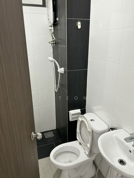 Kondominium untuk Dijual di Seasons Garden Residences - CK Teong - Bathroom - PropertyGuru.com.my