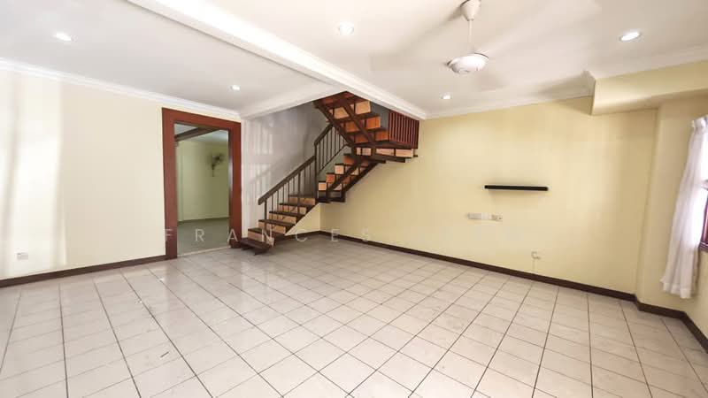 2-storey Terraced House for Rent in Bandar Putra Permai (Seri Kembangan) - Frances Liew - Living Room - PropertyGuru.com.my