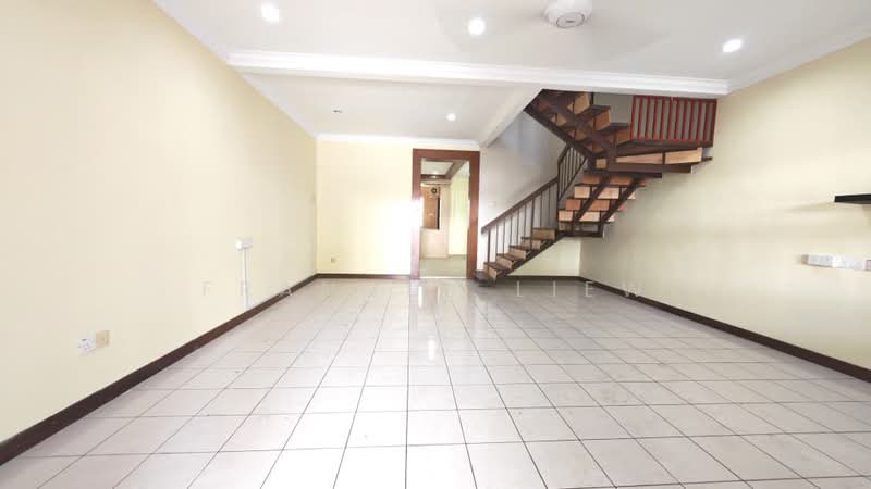 2-storey Terraced House for Rent in Bandar Putra Permai (Seri Kembangan) - Frances Liew - Living Room - PropertyGuru.com.my