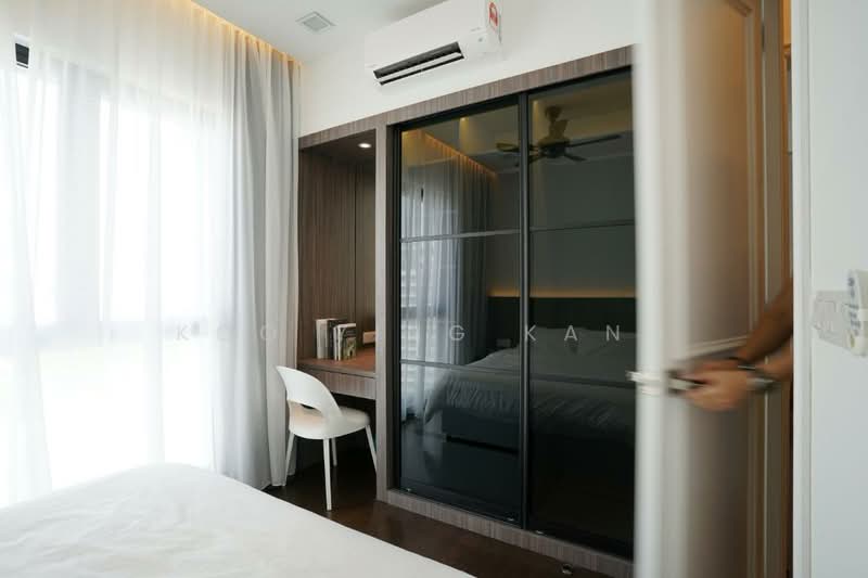 Pangsapuri untuk Dijual di V Residence Suites @ Sunway Velocity - Koo Ying Kang - Bedroom - PropertyGuru.com.my