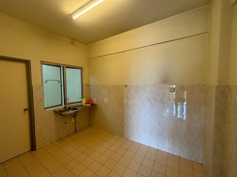 Pangsapuri untuk Dijual di Suria Kipark Damansara - Ken Lai - PropertyGuru.com.my