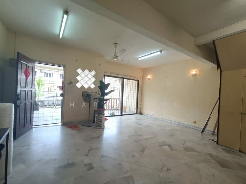 Rumah Teres 2-Tingkat untuk Dijual di Subang Jaya (Selangor) - Sharon Choo - Living Room - PropertyGuru.com.my