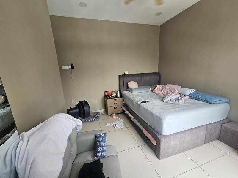 Service Residence for Sale at Kenwingston Avenue - Kent Fatt - Bedroom - PropertyGuru.com.my