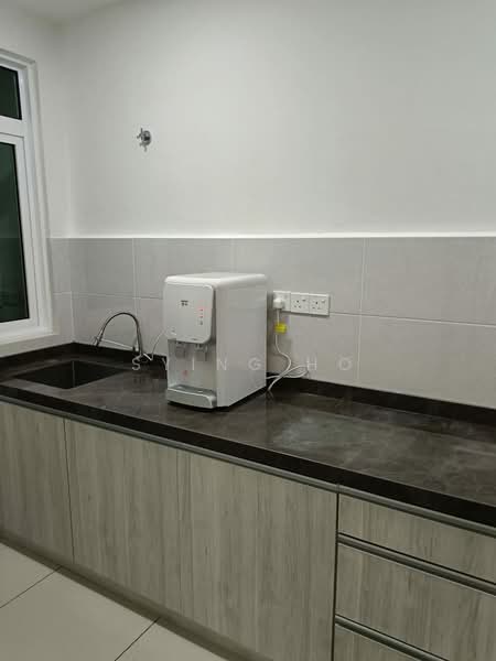 Condominium for Rent at Iris Residence - Sying Ho - Kitchen - PropertyGuru.com.my