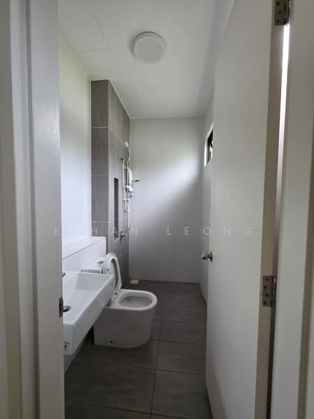 Cluster House for Sale in Eco Majestic (Semenyih) - Ethan Leong - Bathroom - PropertyGuru.com.my