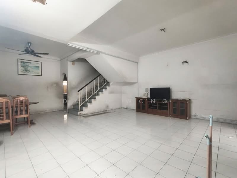 2-storey Terraced House for Sale in Ipoh (Perak) - David Wong - Living Room - PropertyGuru.com.my