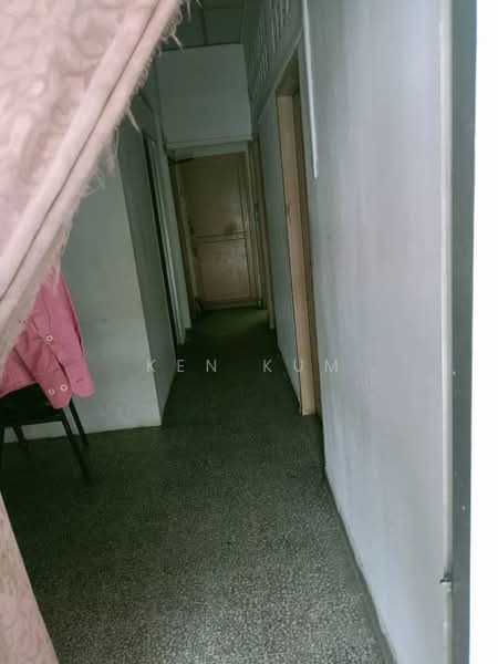 1-storey Terraced House for Sale in Taman Paramount (Petaling Jaya) - Ken Kum - Corridor - PropertyGuru.com.my