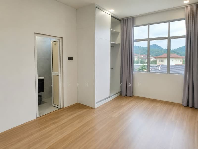Kondominium untuk Dijual di Casa Mila - Jeffrey Yap - Bedroom - PropertyGuru.com.my
