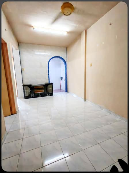 Rumah Flat untuk Disewa di Seri Nilam - Henry Lim - Living Room - PropertyGuru.com.my