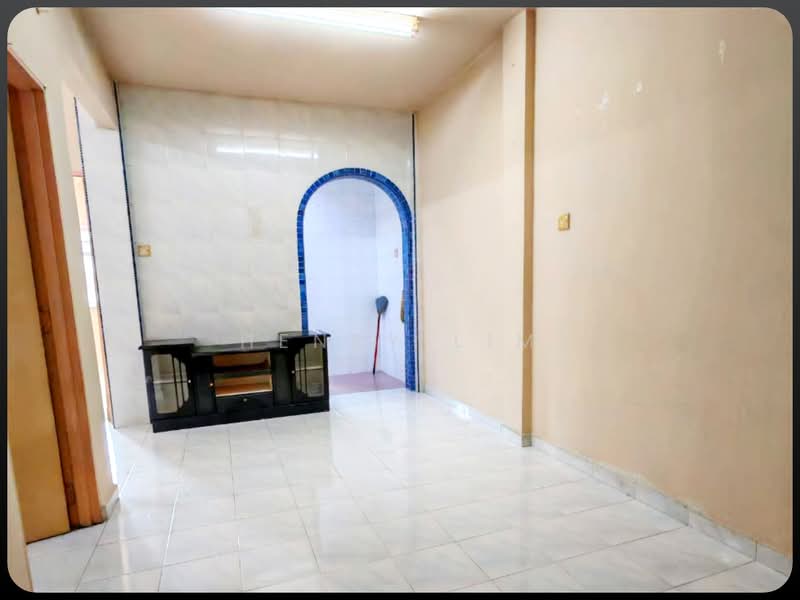 Rumah Flat untuk Disewa di Seri Nilam - Henry Lim - Living Room - PropertyGuru.com.my