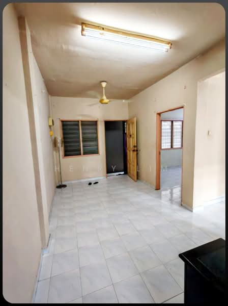 Rumah Flat untuk Disewa di Seri Nilam - Henry Lim - Living Room - PropertyGuru.com.my