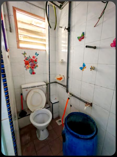 Rumah Flat untuk Disewa di Seri Nilam - Henry Lim - Bathroom - PropertyGuru.com.my