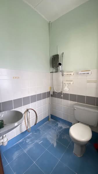 2-storey Terraced House for Rent in Bandar Sri Damansara (Selangor) - Sherry Chang - Bathroom - PropertyGuru.com.my