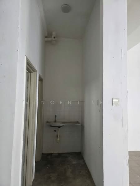 Shop for Rent in Bandar Baru Salak Tinggi (Sepang) - Vincent Lee - Interior - PropertyGuru.com.my