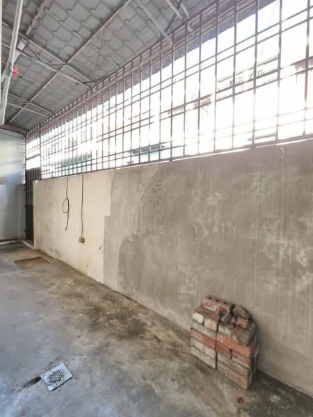 Rumah Teres 2 Tingkat untuk Dijual di Taman Desa Cemerlang (Ulu Tiram) - Alviss Tay - Exterior - PropertyGuru.com.my