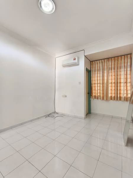 Rumah Teres 2 Tingkat untuk Dijual di Taman Desa Cemerlang (Ulu Tiram) - Alviss Tay - Interior - PropertyGuru.com.my