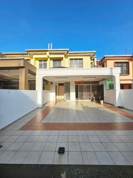 Rumah Teres 2 Tingkat untuk Dijual di Taman Desa Cemerlang (Ulu Tiram) - Alviss Tay - Exterior - PropertyGuru.com.my