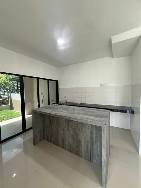 2-storey Terraced House for Rent in Kuching (Sarawak) - Erica Bong - Kitchen - PropertyGuru.com.my