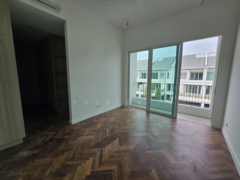 Rumah Teres 3-Tingkat untuk Dijual di Gurney Drive (Penang) - Patrick . - Balcony - PropertyGuru.com.my