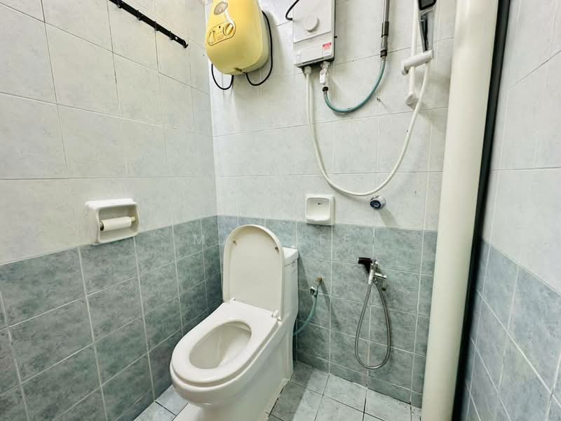 1-storey Terraced House for Sale in Taman Rinting (Masai) - May Lee - Bathroom - PropertyGuru.com.my