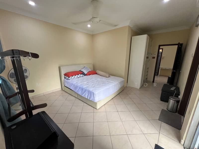 Condominium for Sale at Sri Lojing Condominiums - Maznee Realtor - Bedroom - PropertyGuru.com.my