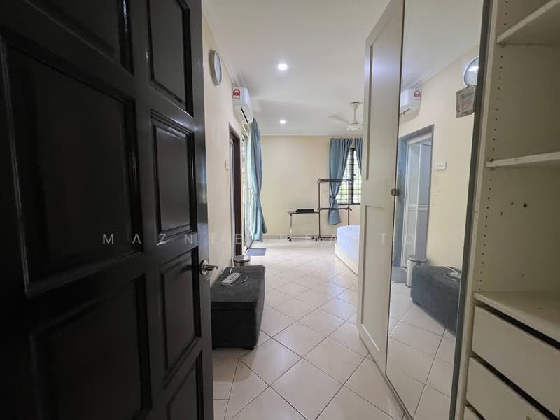 Condominium for Sale at Sri Lojing Condominiums - Maznee Realtor - Interior - PropertyGuru.com.my