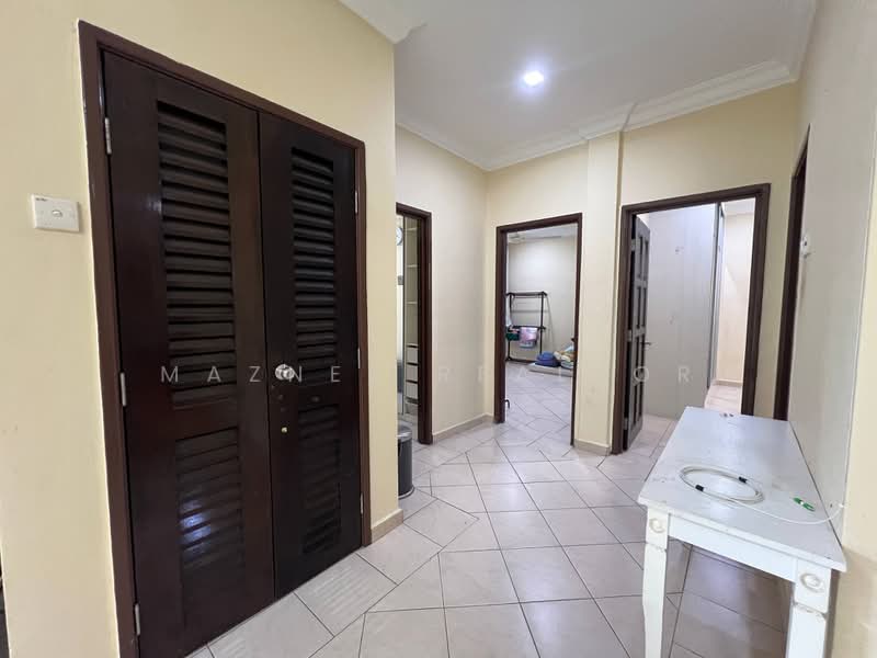 Condominium for Sale at Sri Lojing Condominiums - Maznee Realtor - Corridor - PropertyGuru.com.my