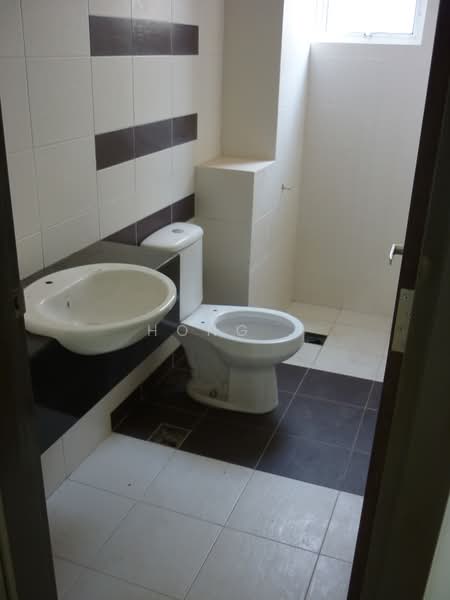 Rumah Teres 3 Tingkat untuk Dijual di Bayan Baru (Penang) - Hong . - Bathroom - PropertyGuru.com.my