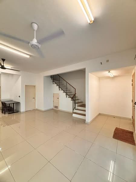 Terraced House for Sale in Kota Emerald (Rawang) - Alice Low - Living Room - PropertyGuru.com.my
