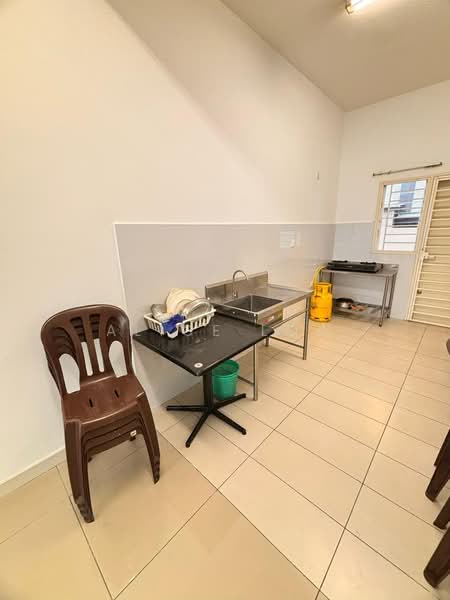Terraced House for Sale in Kota Emerald (Rawang) - Alice Low - Kitchen - PropertyGuru.com.my