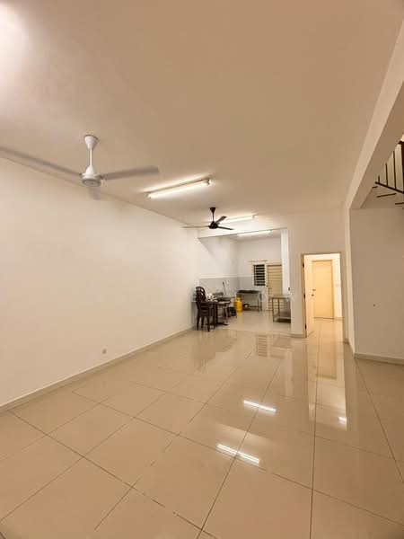 Terraced House for Sale in Kota Emerald (Rawang) - Alice Low - Living Room - PropertyGuru.com.my