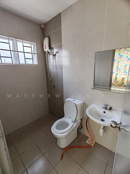 Townhouse for Rent in Bandar Saujana Putra (Tanjong Duabelas) - Matthew Ian Sim - Bathroom - PropertyGuru.com.my