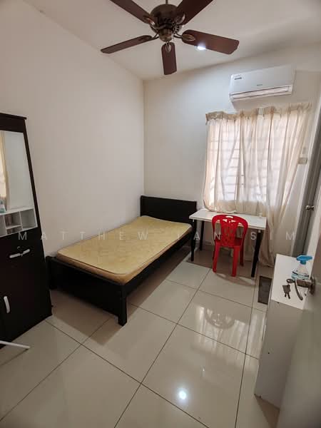 Townhouse for Rent in Bandar Saujana Putra (Tanjong Duabelas) - Matthew Ian Sim - Bedroom - PropertyGuru.com.my