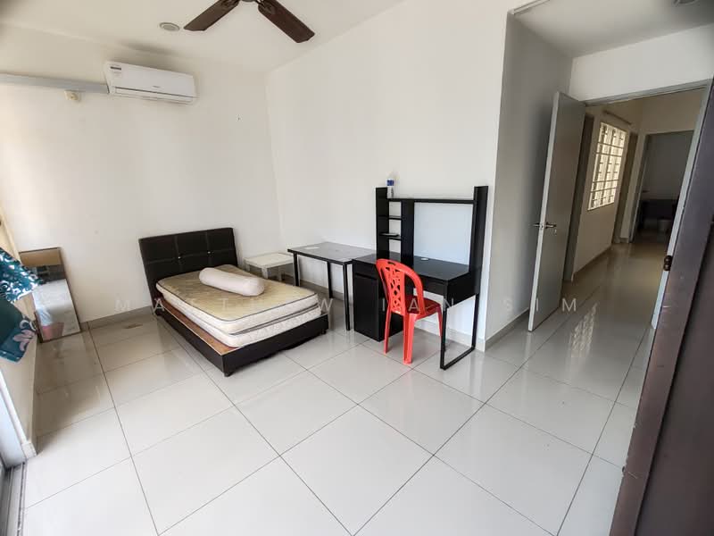 Townhouse for Rent in Bandar Saujana Putra (Tanjong Duabelas) - Matthew Ian Sim - Bedroom - PropertyGuru.com.my