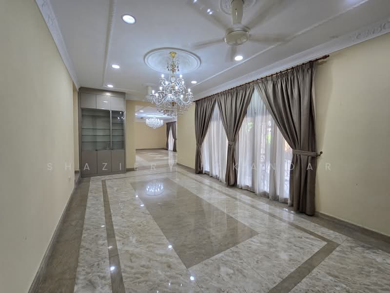 Rumah Berkembar untuk Dijual di Kota Damansara (Selangor) - Shaziery Iskandar - Living Room - PropertyGuru.com.my